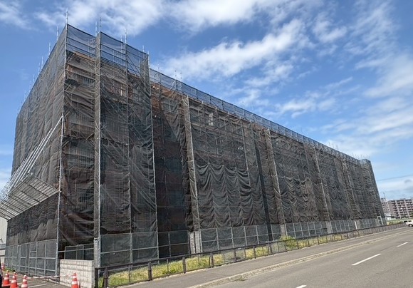 東区　マンション　足場架払工事